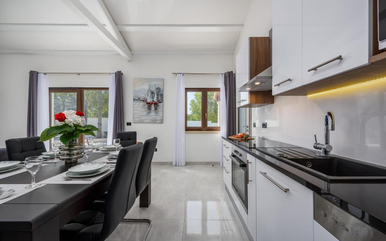 Villa Desapemani Zminj Экстерьер фото