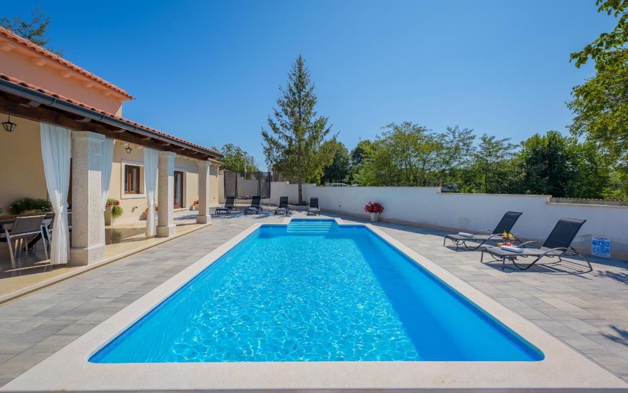 Villa Desapemani Zminj Экстерьер фото
